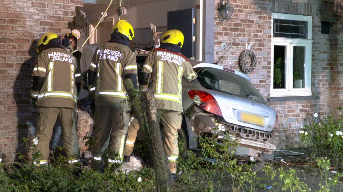 2025.10.04 Auto rijd woning binnen Havikdijk.00_00_28_10.Still008.jpg